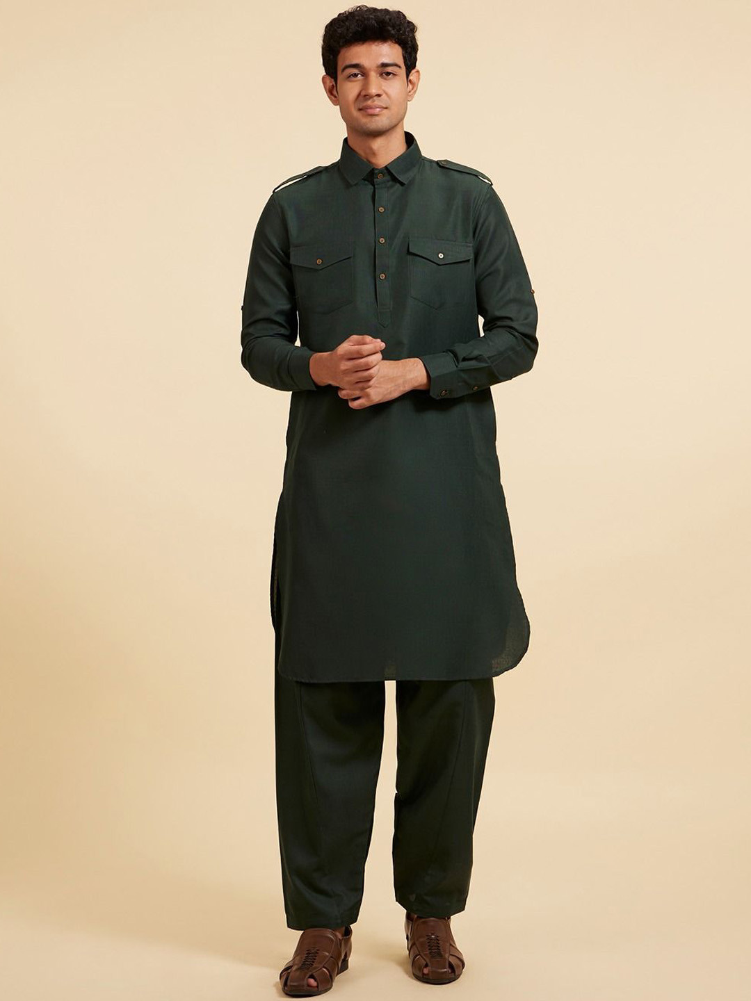 

Diwas by Manyavar Shirt Collar Pathani Kurta With Patiala, Green