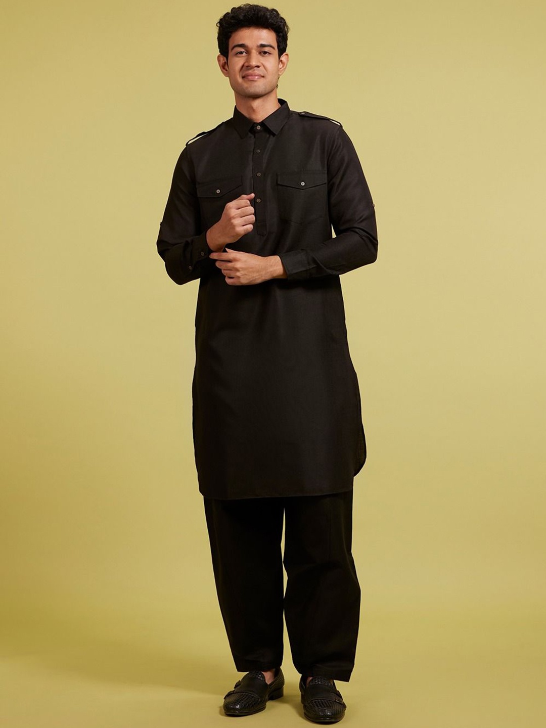 

Diwas by Manyavar Shirt Collar Pathani Kurta With Patiala, Black