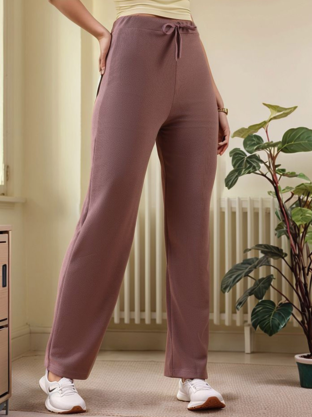 

DressBerry Women Regular Fit High-Rise Trousers, Brown