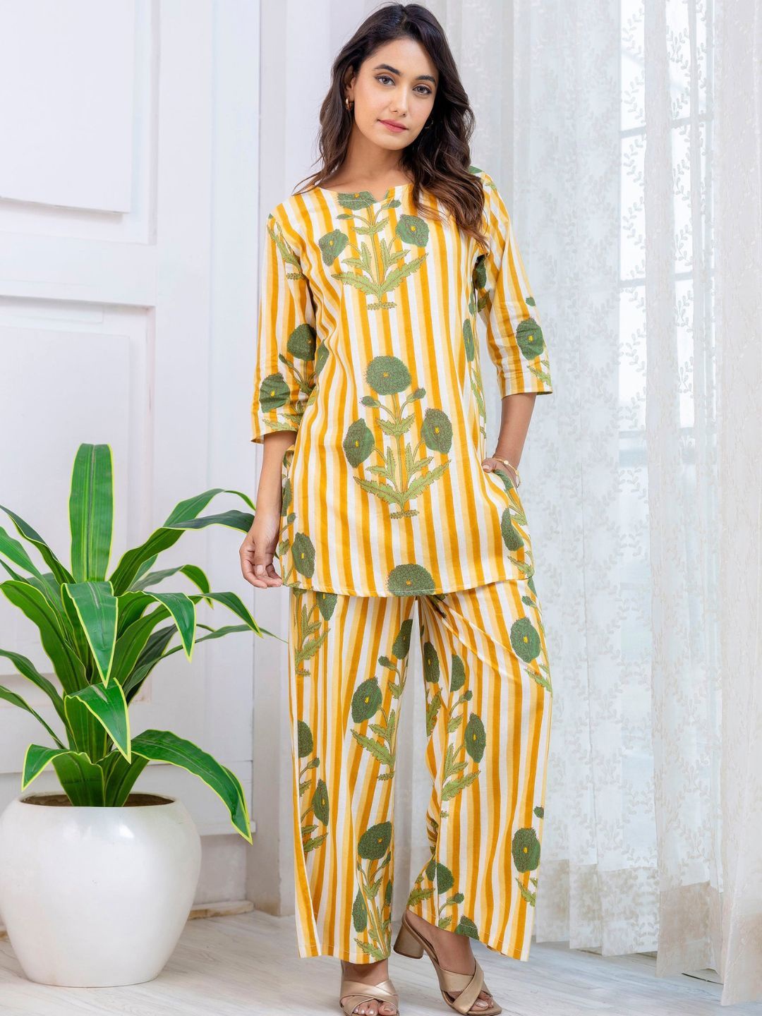 

NIJANAND TEXTILE Floral Printed Notch Neck Pure Cotton Tunic With Trouser, Yellow