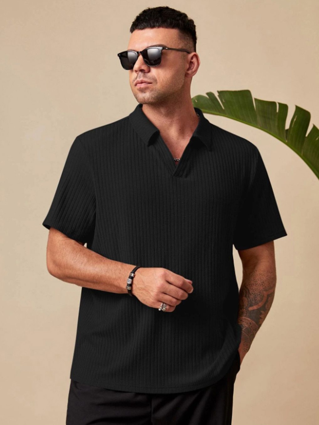 

madfrog Men Self Design Polo Collar T-shirt, Black