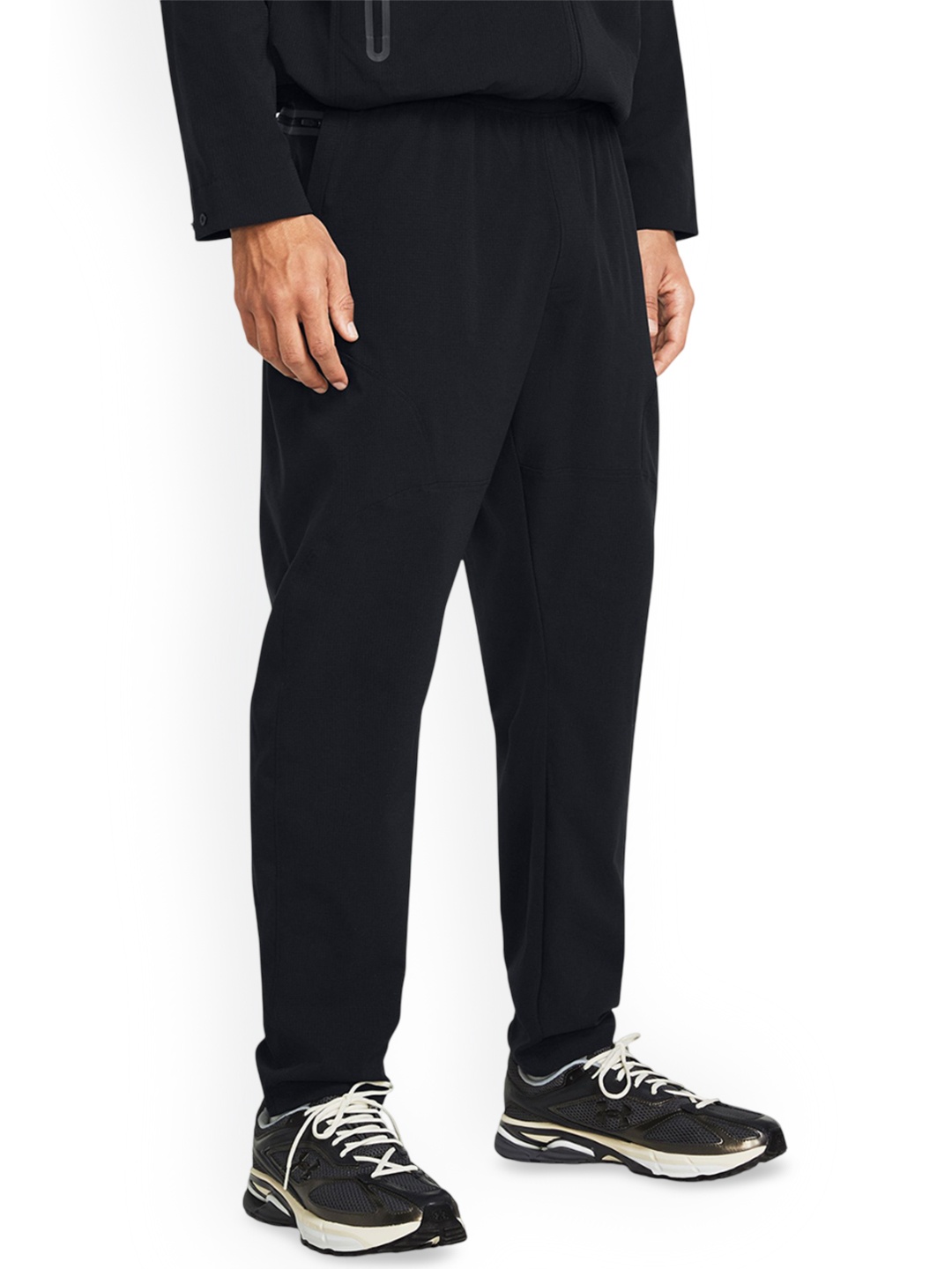 

UNDER ARMOUR Men Unstoppable Vent Tapered Pants, Black