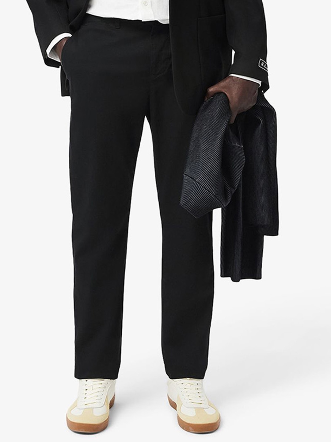 

Lacoste Men Slim Fit Mid-Rise Chinos, Black