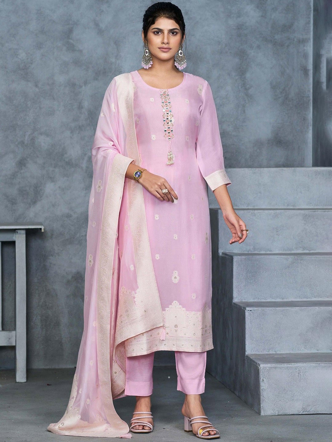 

Label Khoj Woven Design Floral Straight Kurta With Trousers And Dupatta, Pink