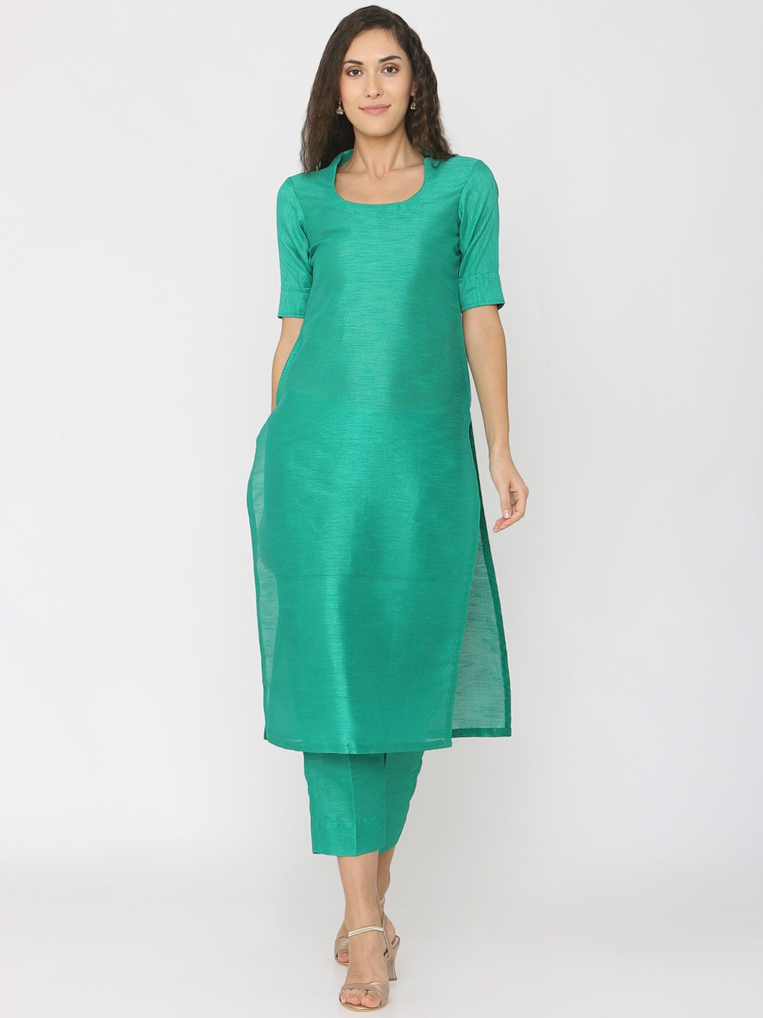 

SHADES OF FAASHION Solid Round-Neck Straight Regular Kurta with Trousers, Green