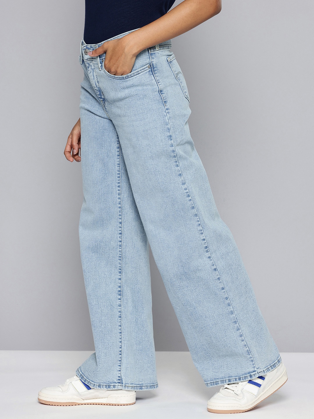 

Levis Women 318 Shaping Wide Leg Light Fade Stretchable Jeans, Blue