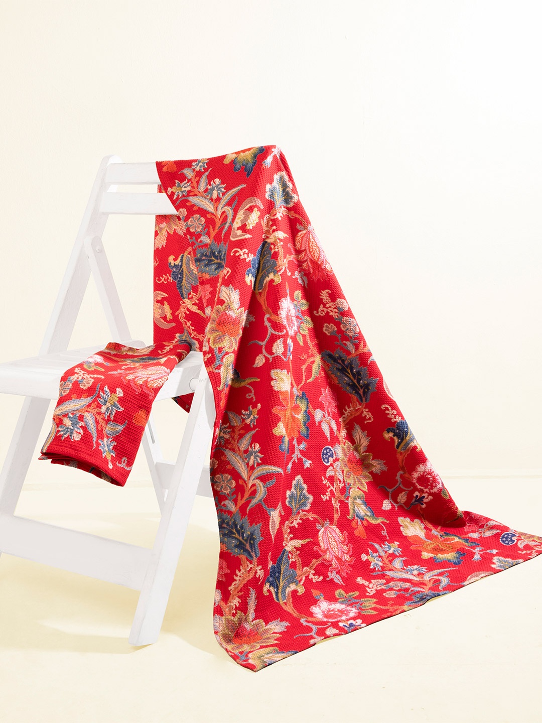 

HotGown Red & Grey 2 Pieces Printed 400 GSM Waffle Water Absorption Cotton Towel Set