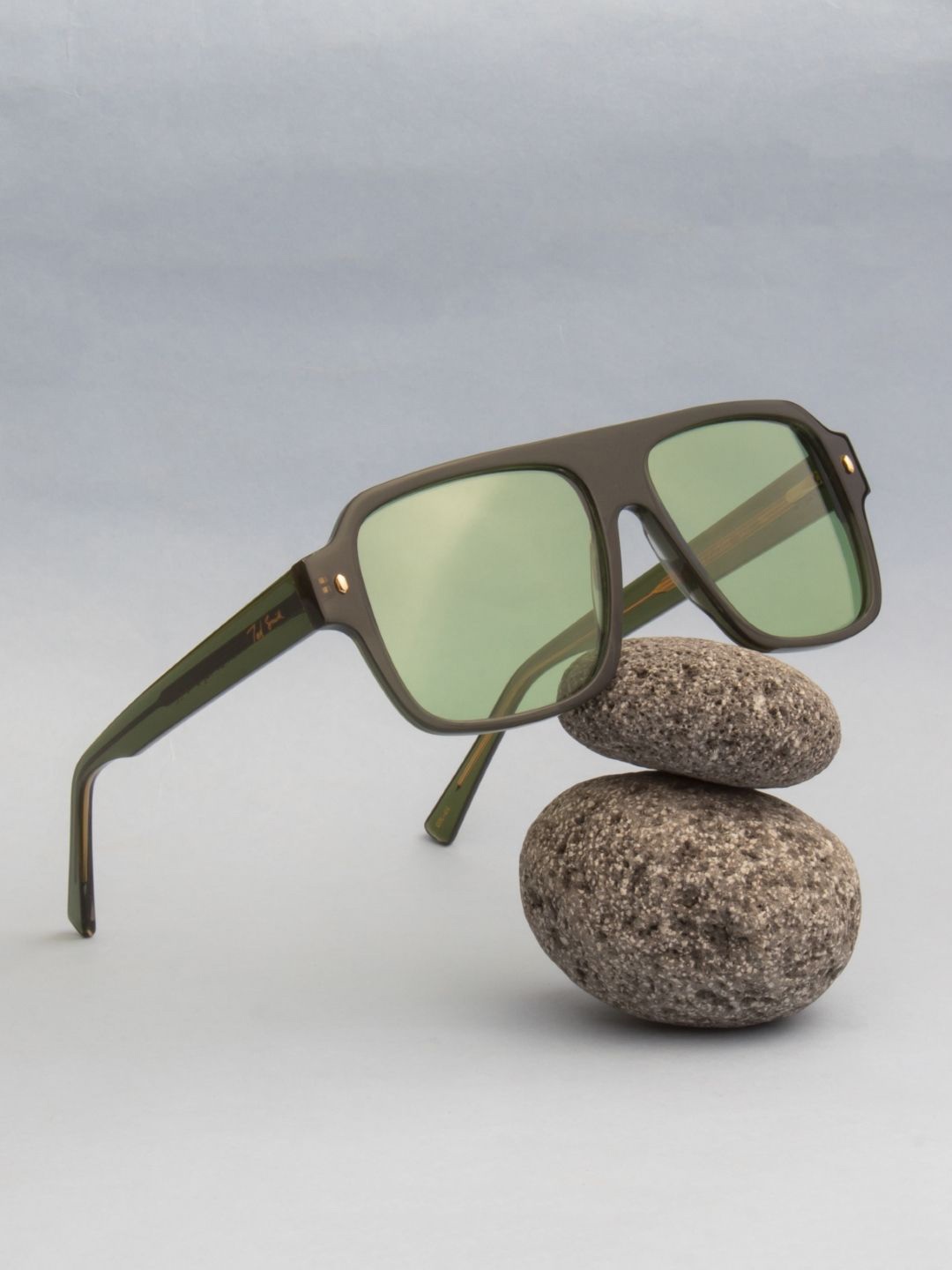 

Ted Smith Unisex Green Aviator Premium Acetate Sunglasses with Polarised Lens