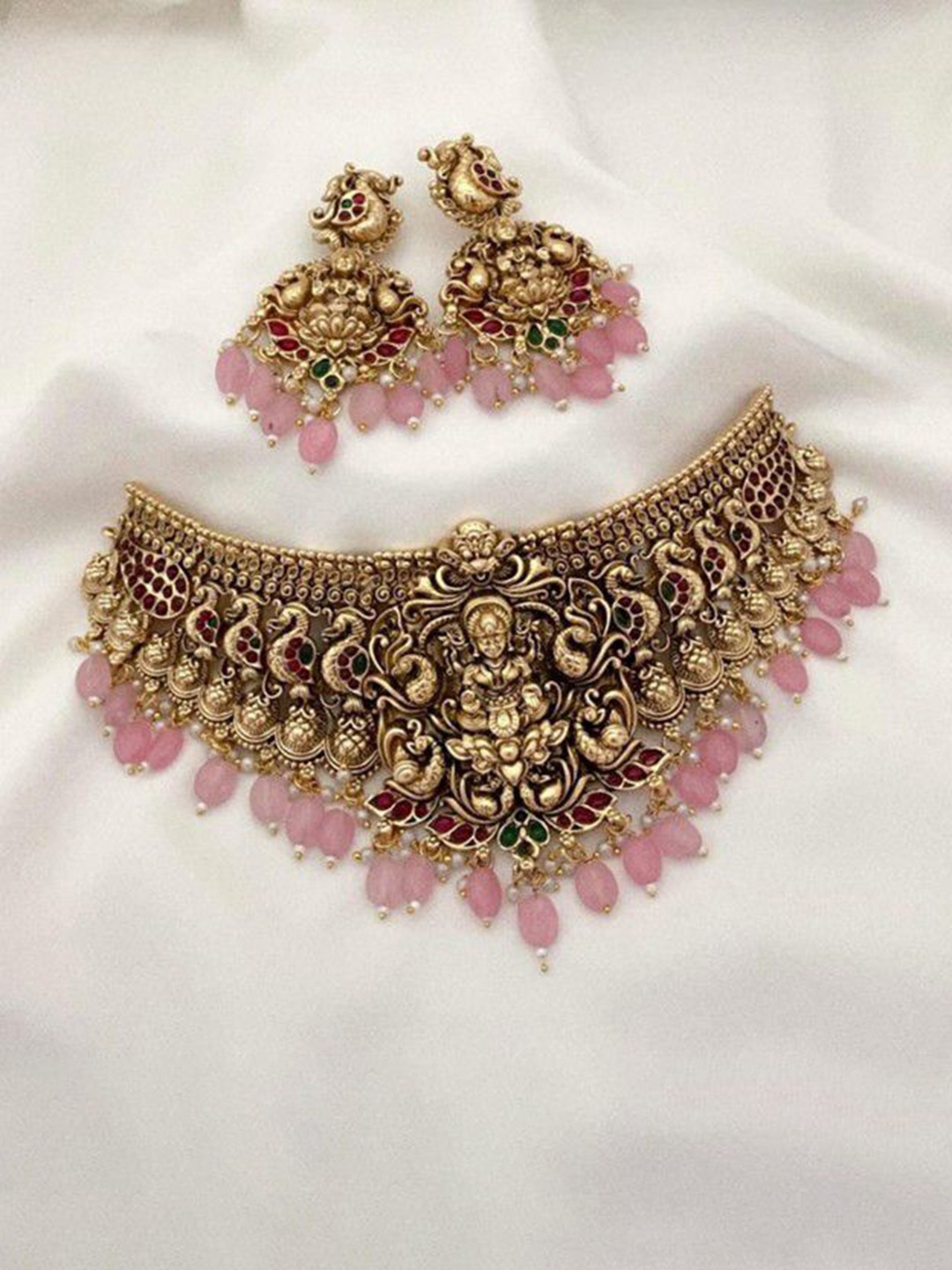 

MYNA Gold-Plated Stone Studded & Pearls Beaded Temple Necklace With Earrings