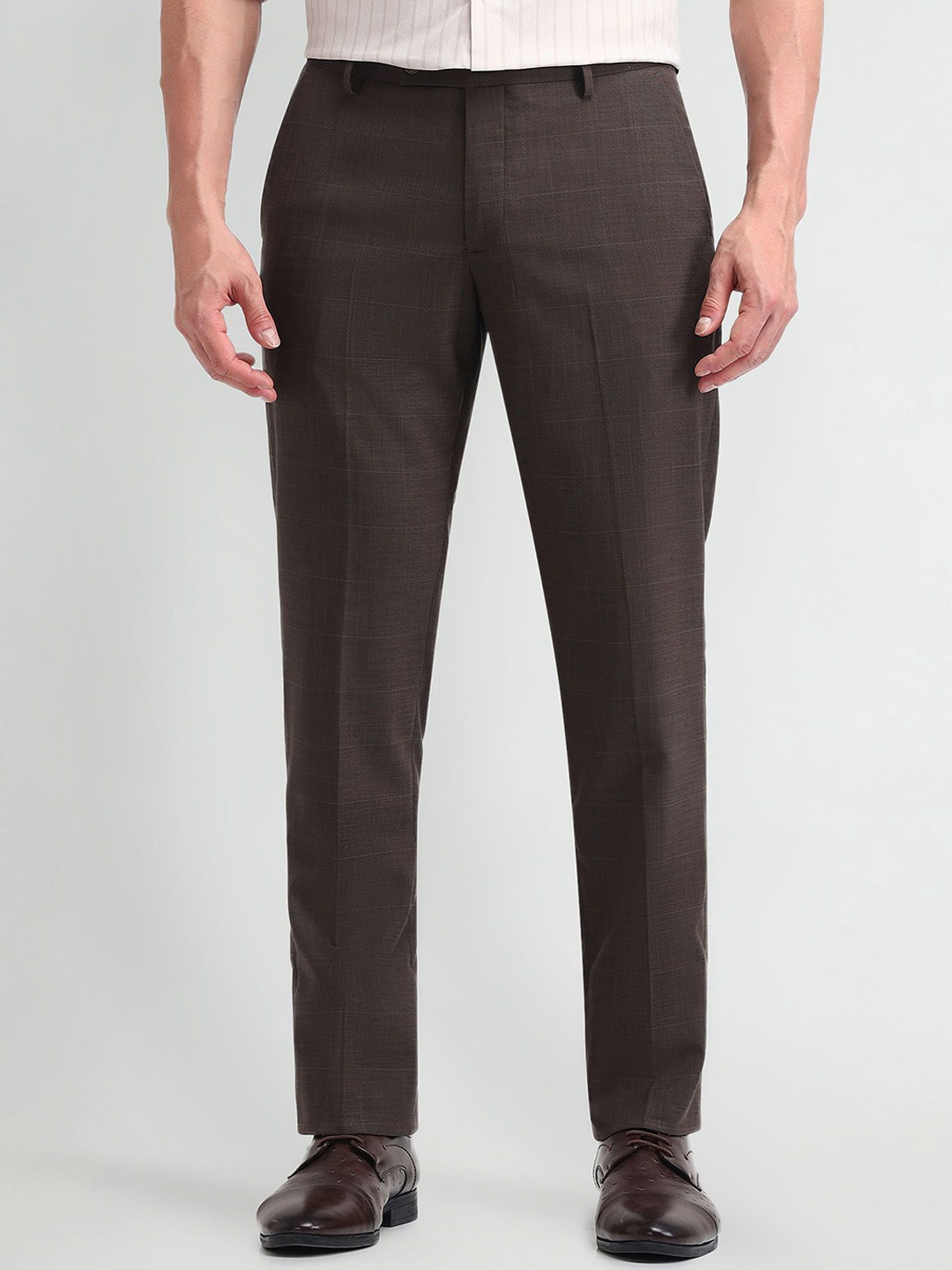 

Arrow Men Checked Tapered Fit Trousers, Brown