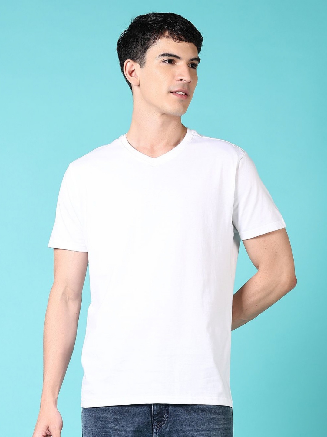 

V-Mart Men Solid V-Neck Cotton T-shirt, White