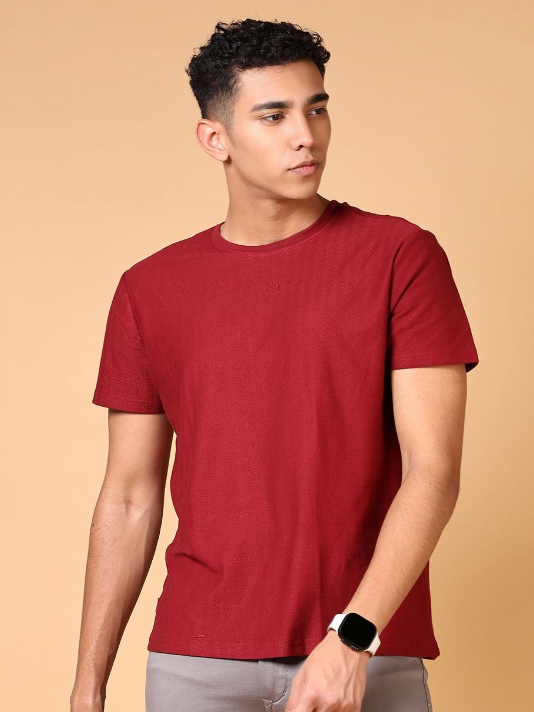 

V-Mart Men Solid Round Neck Cotton T-shirt, Maroon