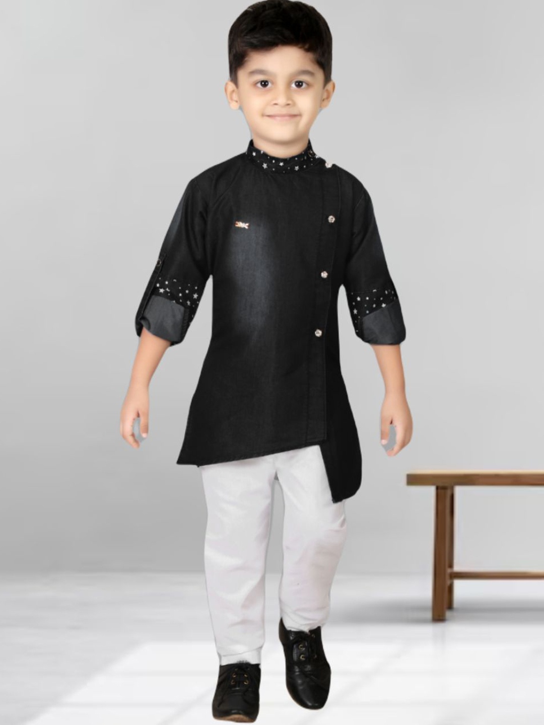 

BAESD Boys Round Neck Straight Kurta With Pyjamas, Black