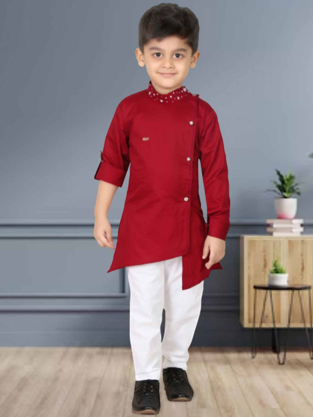 

BAESD Boys Round Neck Straight Kurta With Pyjamas, Red