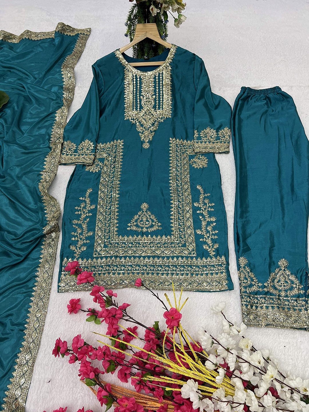 

ZIBLON Ethnic Motifs Embroidered Round Neck Straight Kurta With Palazzo And Dupatta, Teal