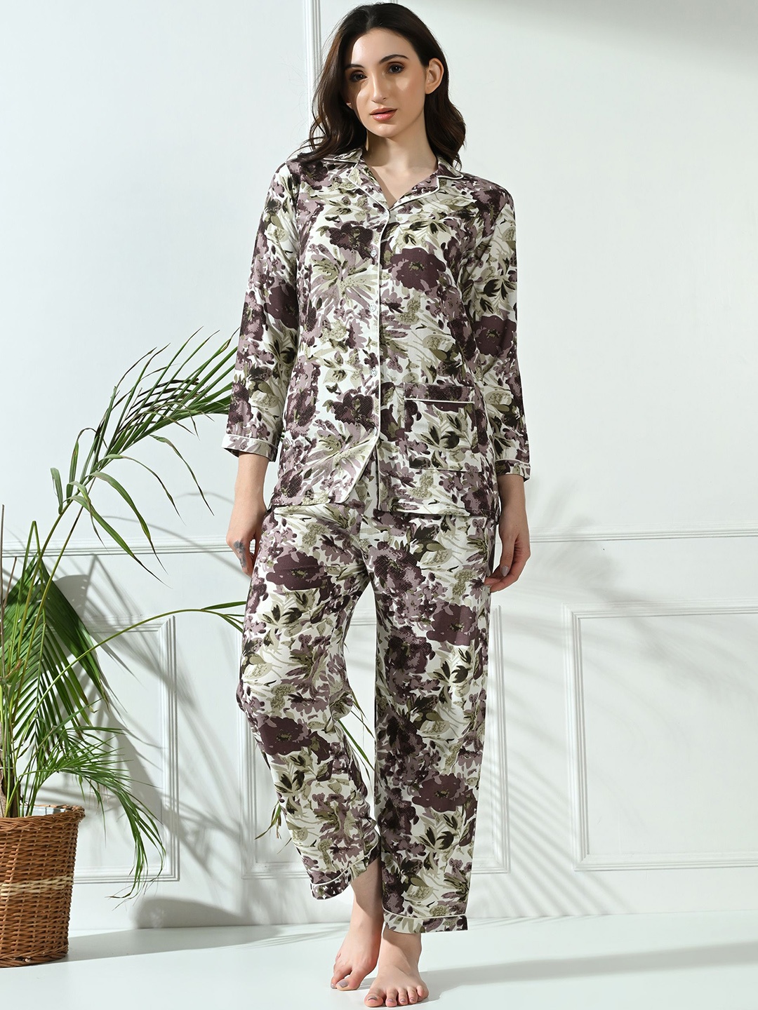 

Dreambe Women Printed Pure Cotton Night suit, Brown