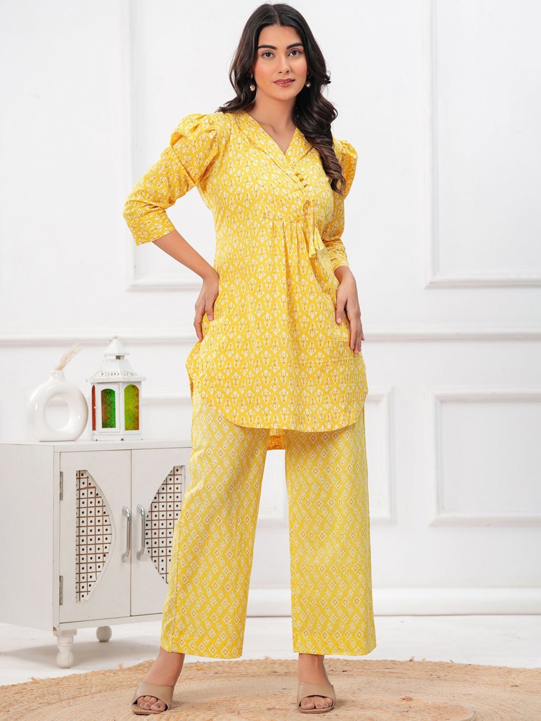

EtnicaWear Ethnic Motifs Printed V-Neck Straight Pure Cotton Co-Ords, Yellow