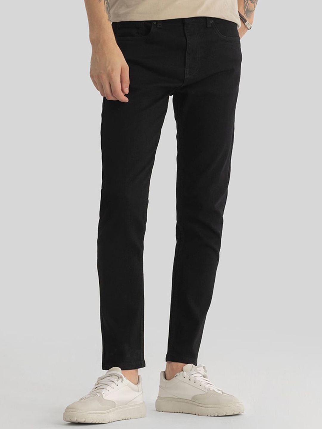 

CLUBROCKS Men Straight Fit Mid Rise Stretchable Jeans, Black