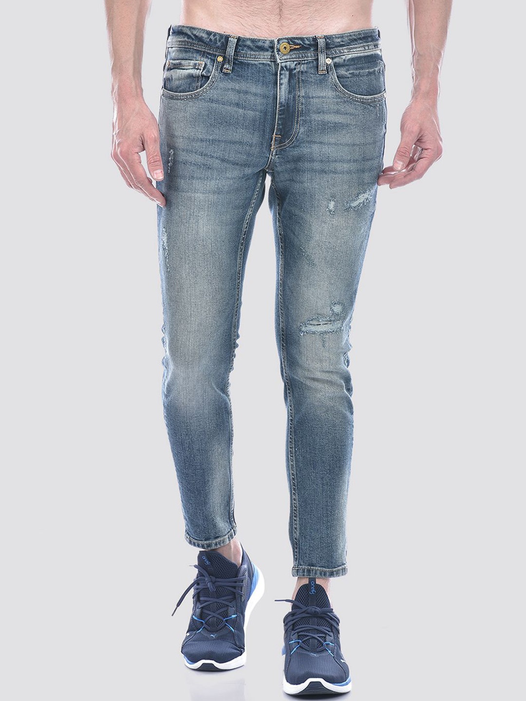 

Jack & Jones Men Slim Fit Mildly Distressed Light Fade Stretchable Jeans, Blue
