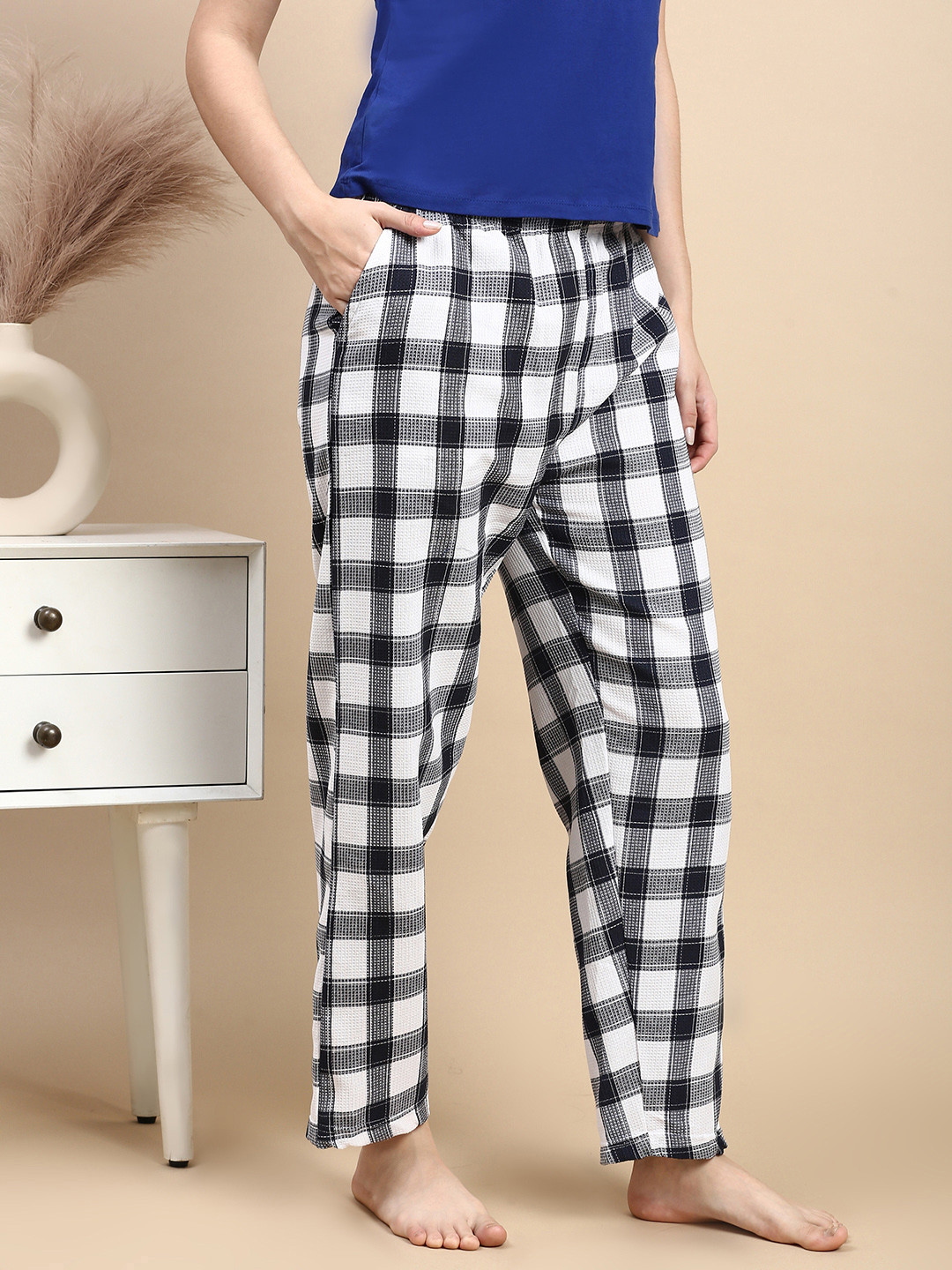 

Kryptic Women Checked Cotton Relaxed Fit Loungepant, White