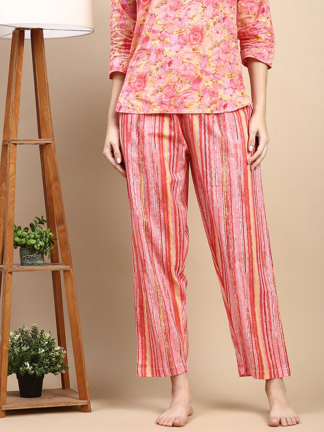

Kryptic Women Printed Cotton Relaxed Fit Loungepant, Pink