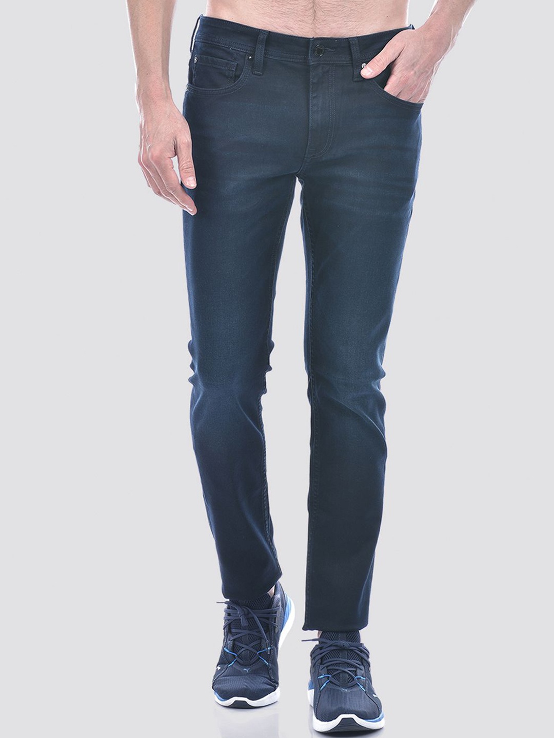 

Jack & Jones Men Ben Slim Fit Low-Rise Light Fade Stretchable Jeans, Blue