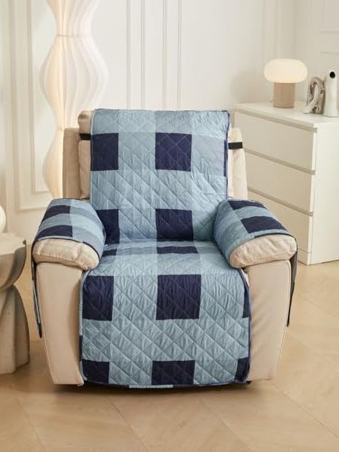 

HOUSE OF QUIRK Blue & Grey Printed Recliner Single Seater Quilted Water-Repellent Sofa Mat