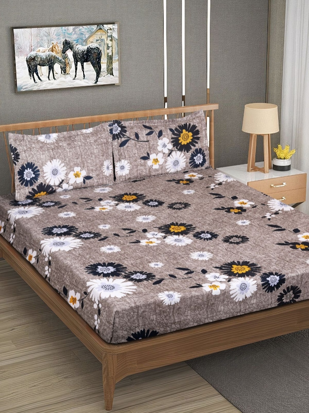 

Aura Multicolour Printed Microfiber 160 TC Queen Bedsheet Set-2.24 m x 2.42 m, Multi