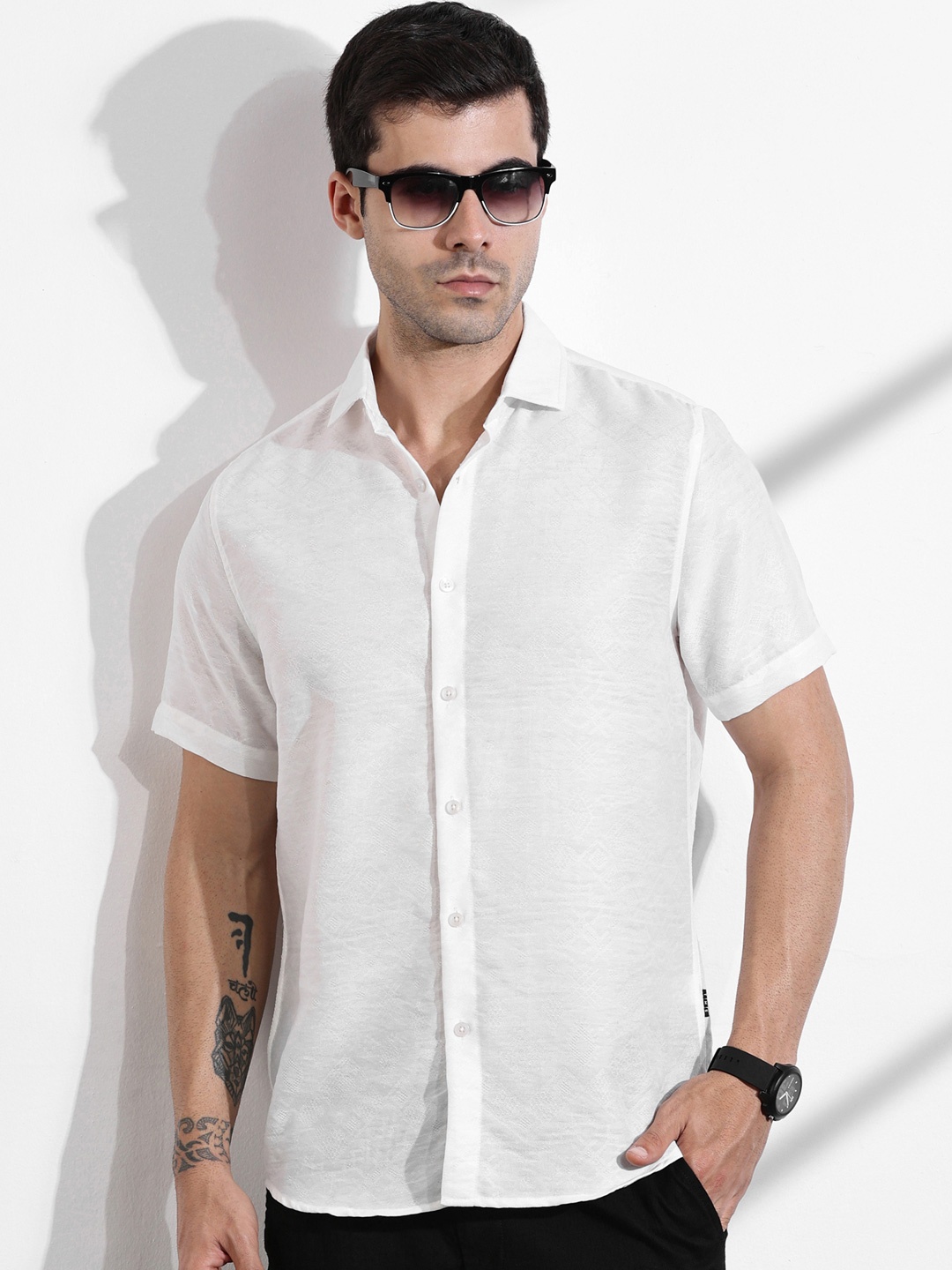 

Thomas Scott Men Smart Slim Fit Cutaway Collar Solid Casual Shirt, White