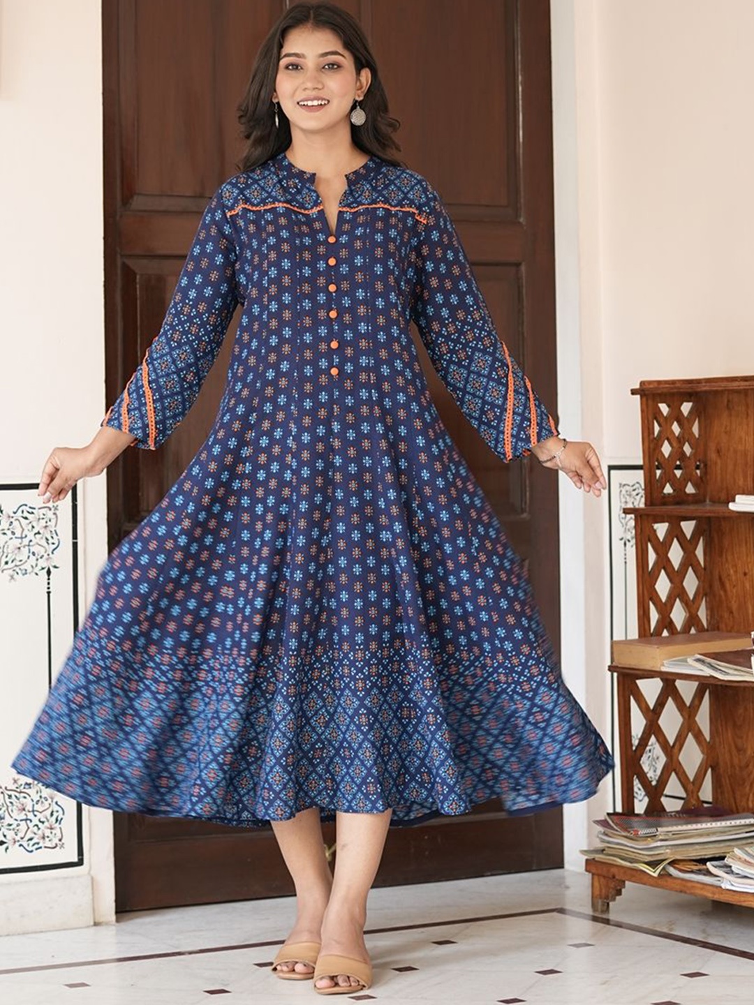 

YASH GALLERY Geometric Printed Mandarin Collar Fit & Flare Ethnic Dress, Blue