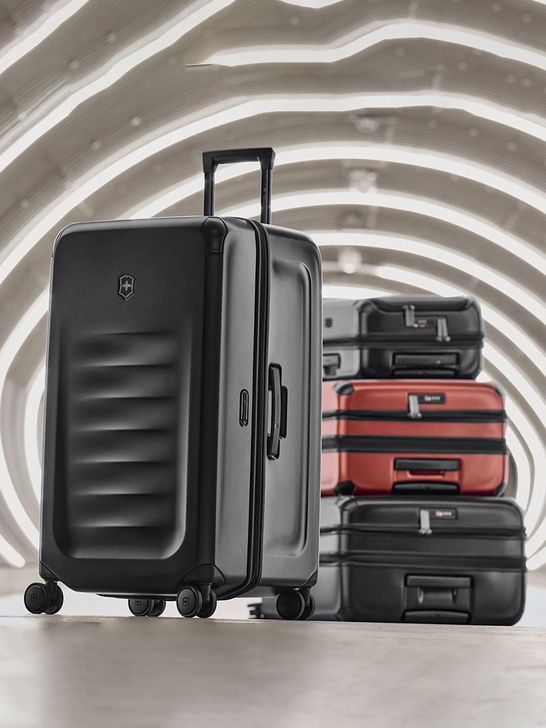 

Victorinox Spectra Trunk Large Case Trolly Bag, Red