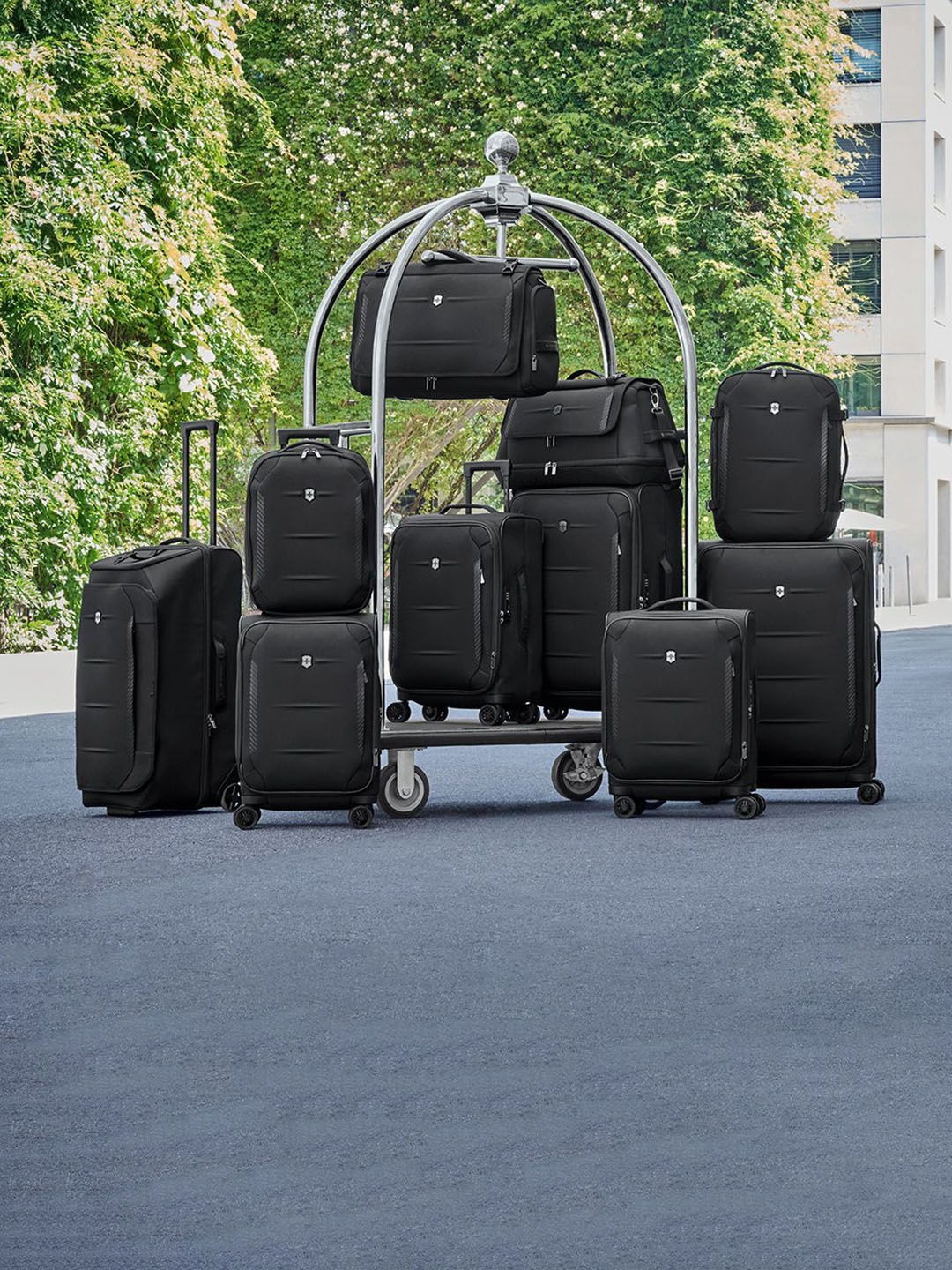 

Victorinox Crosslight Large Softside Case Trolley Bag, Black