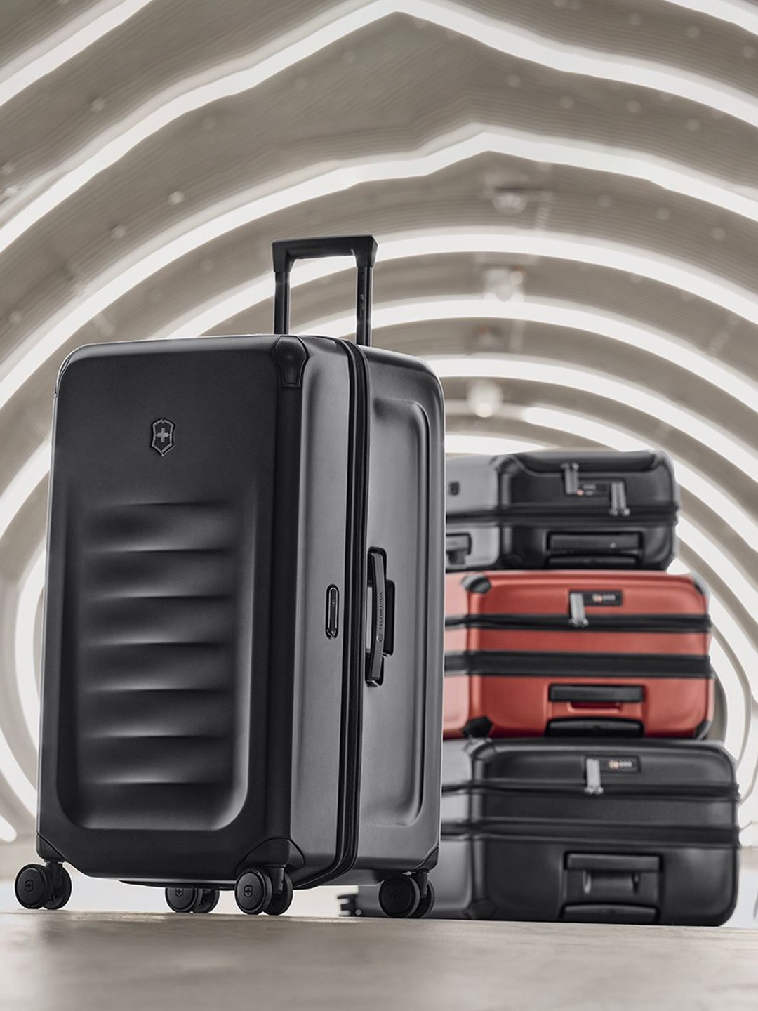 

Victorinox Spectra Trunk Large Case Trolley Bag, Black