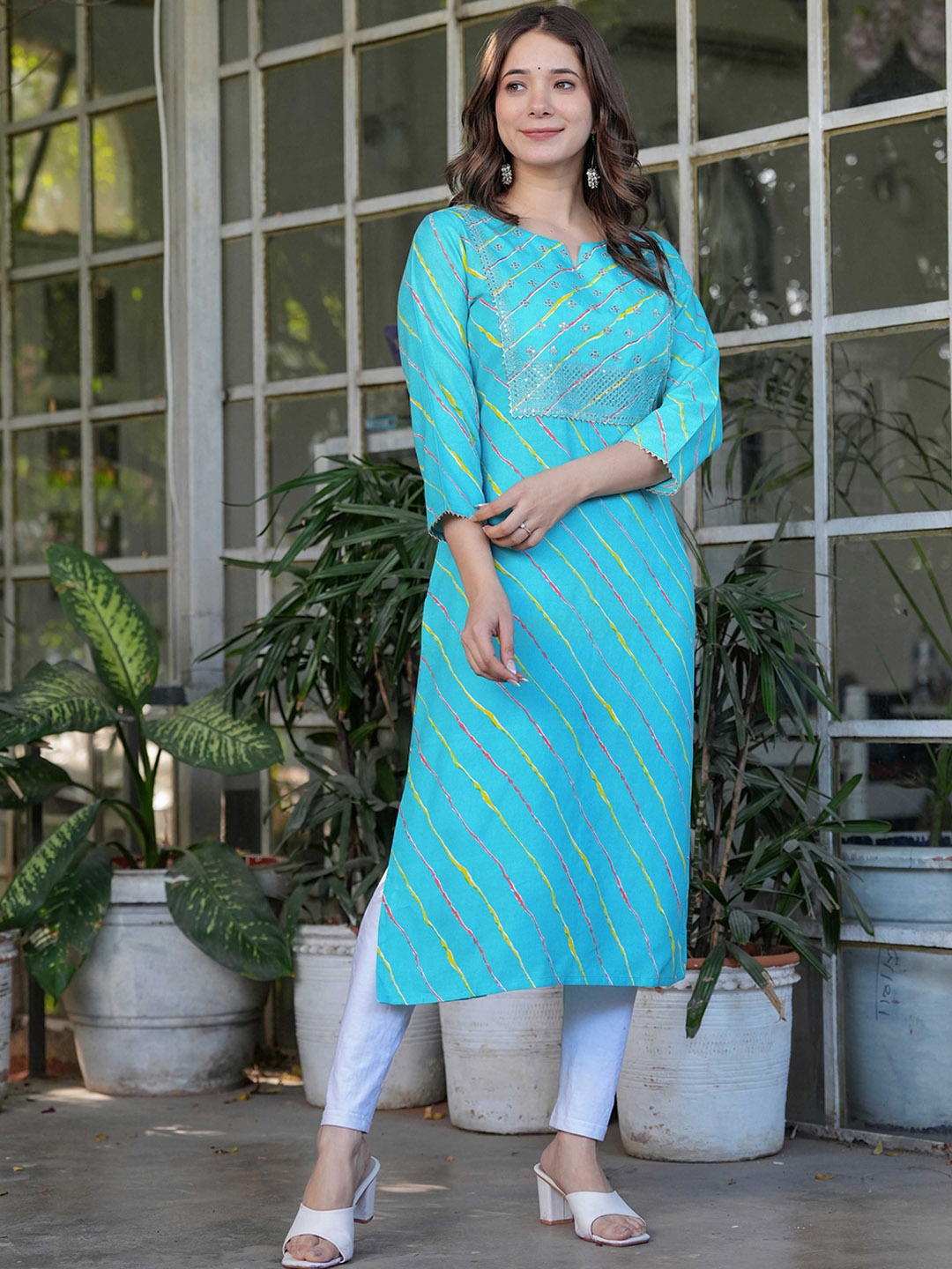 

KPF Leheriya Printed Notch Neck Gotta Patti Pure Cotton Straight Kurtas, Blue