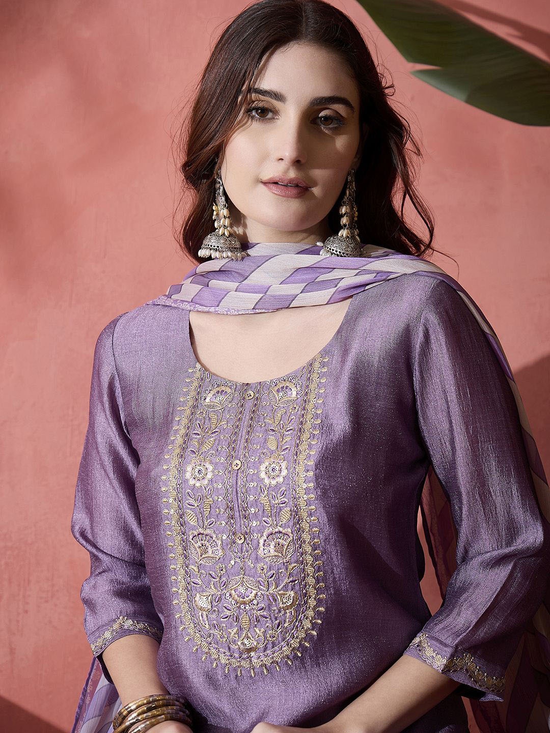 

Sangria Lavender Floral Embroidered Sequinned Straight Kurta With Trousers And Dupatta