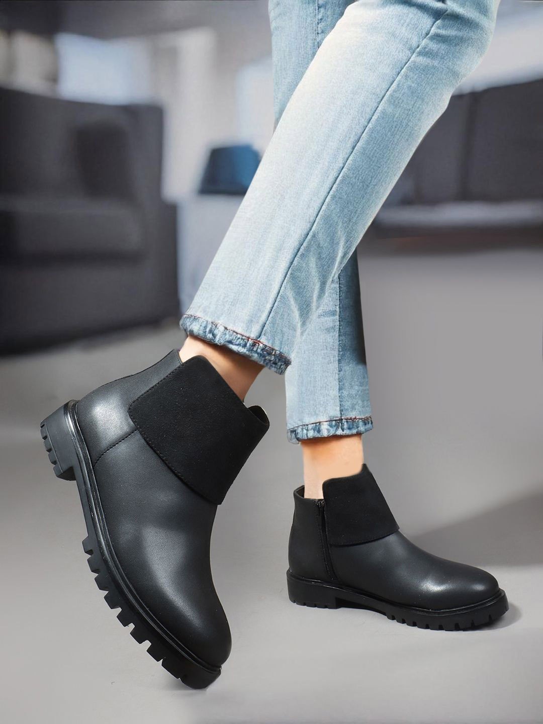 

Carlton London Women Solid Mid-Top Winter Boots, Black