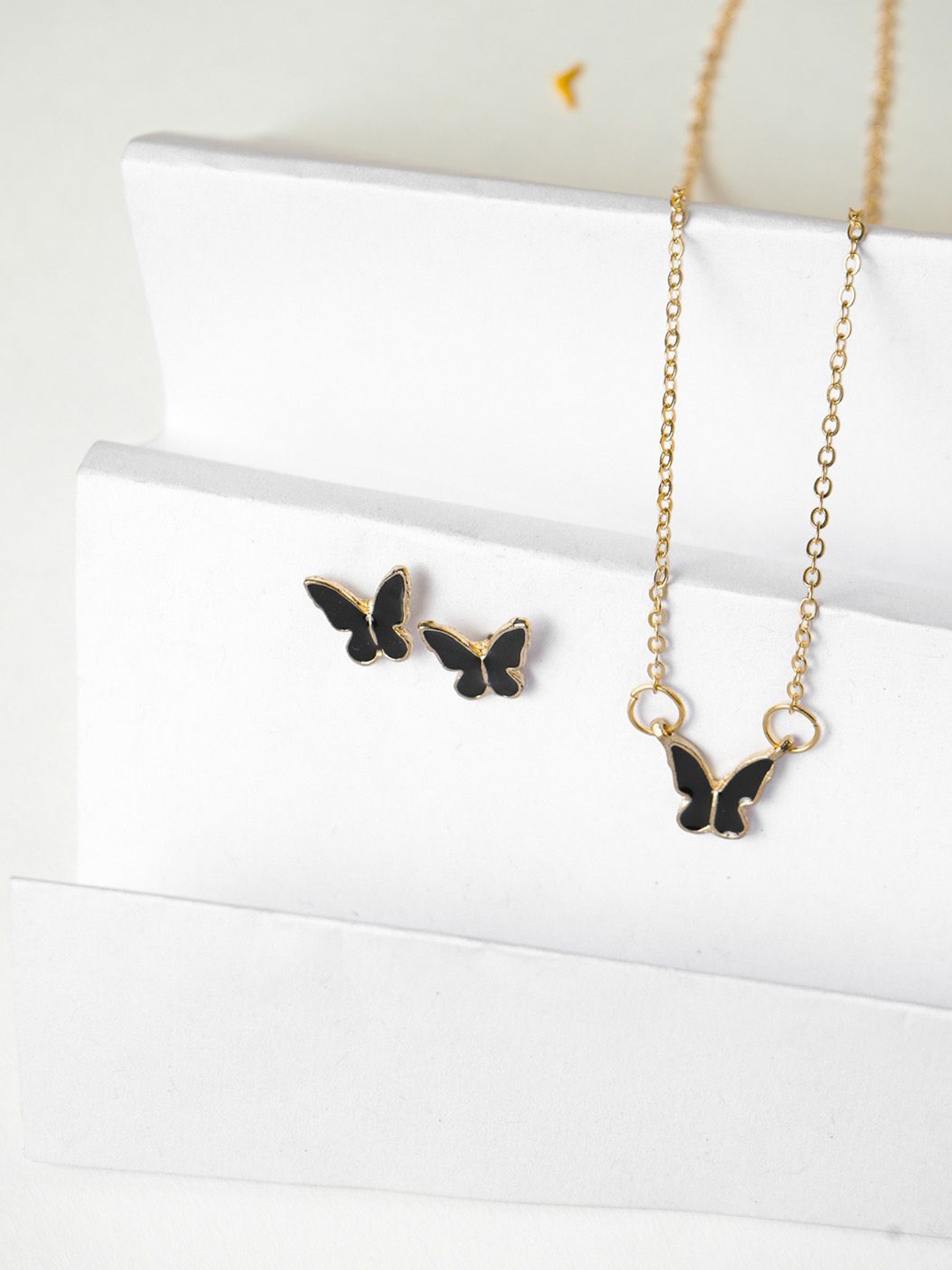 

VIRAASI Gold Plated Butterfly Shaped Jewelry Set