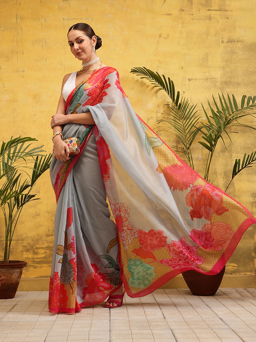 

Silk Land Floral Ready to Wear Chanderi Saree, Grey
