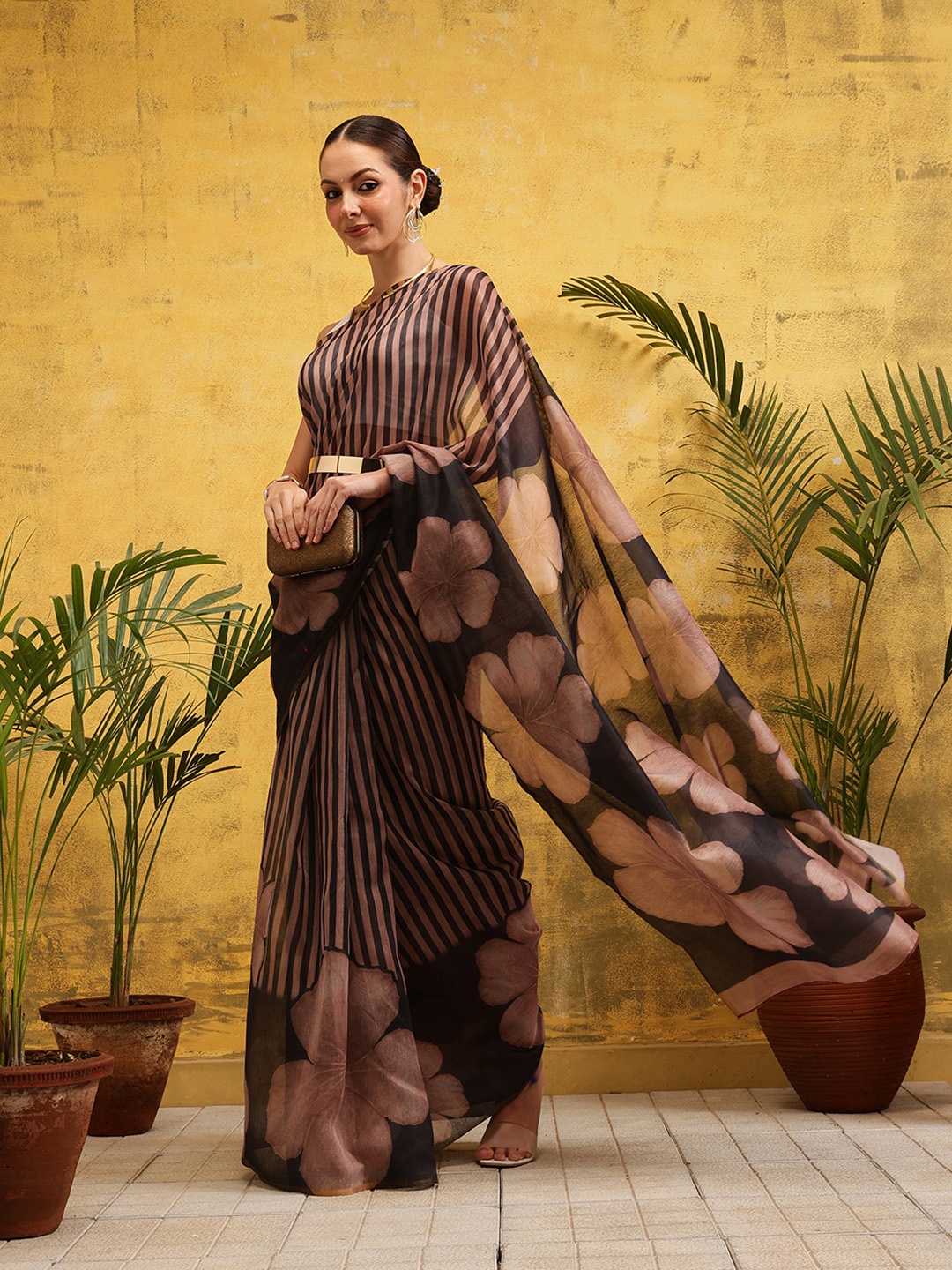 

Silk Land Floral Striped Ready to Wear Chanderi Saree, Brown