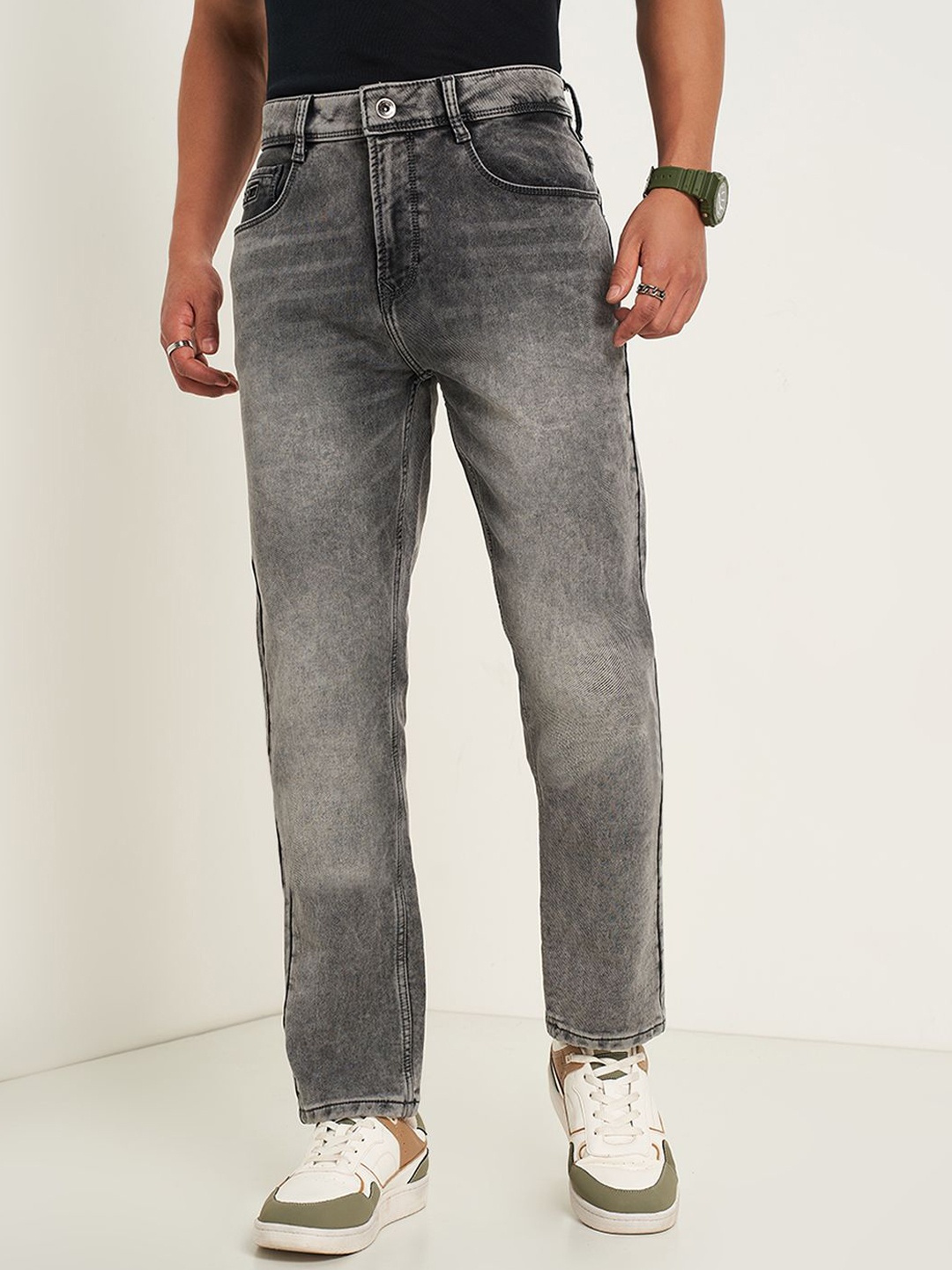 

SF JEANS by Pantaloons Men Slim Fit Low Distress Heavy Fade Jeans, Grey