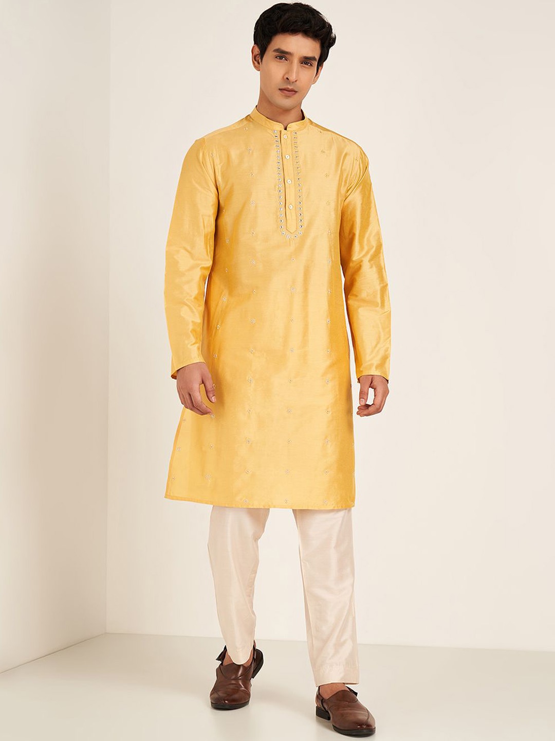 

indus route by Pantaloons Floral Emboidered Mandarin Collar Straight Kurta, Mustard