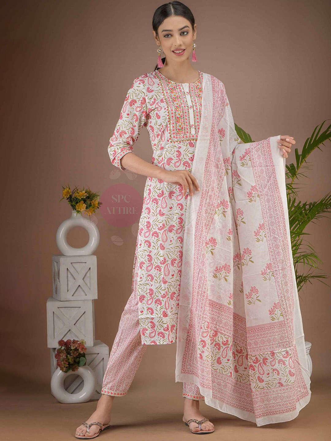 

SPCATTIRE Floral Printed Sequnnied Pure Cotton Kurta With Trousers And Dupatta, Pink