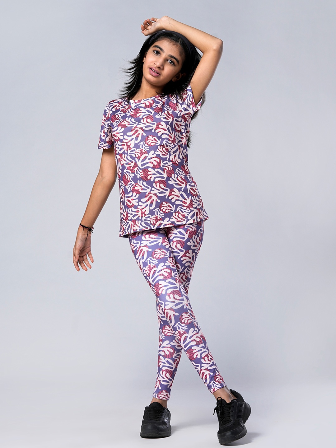 

UMILDO Girls Floral Printed Round Neck T-shirt With Leggings, Purple