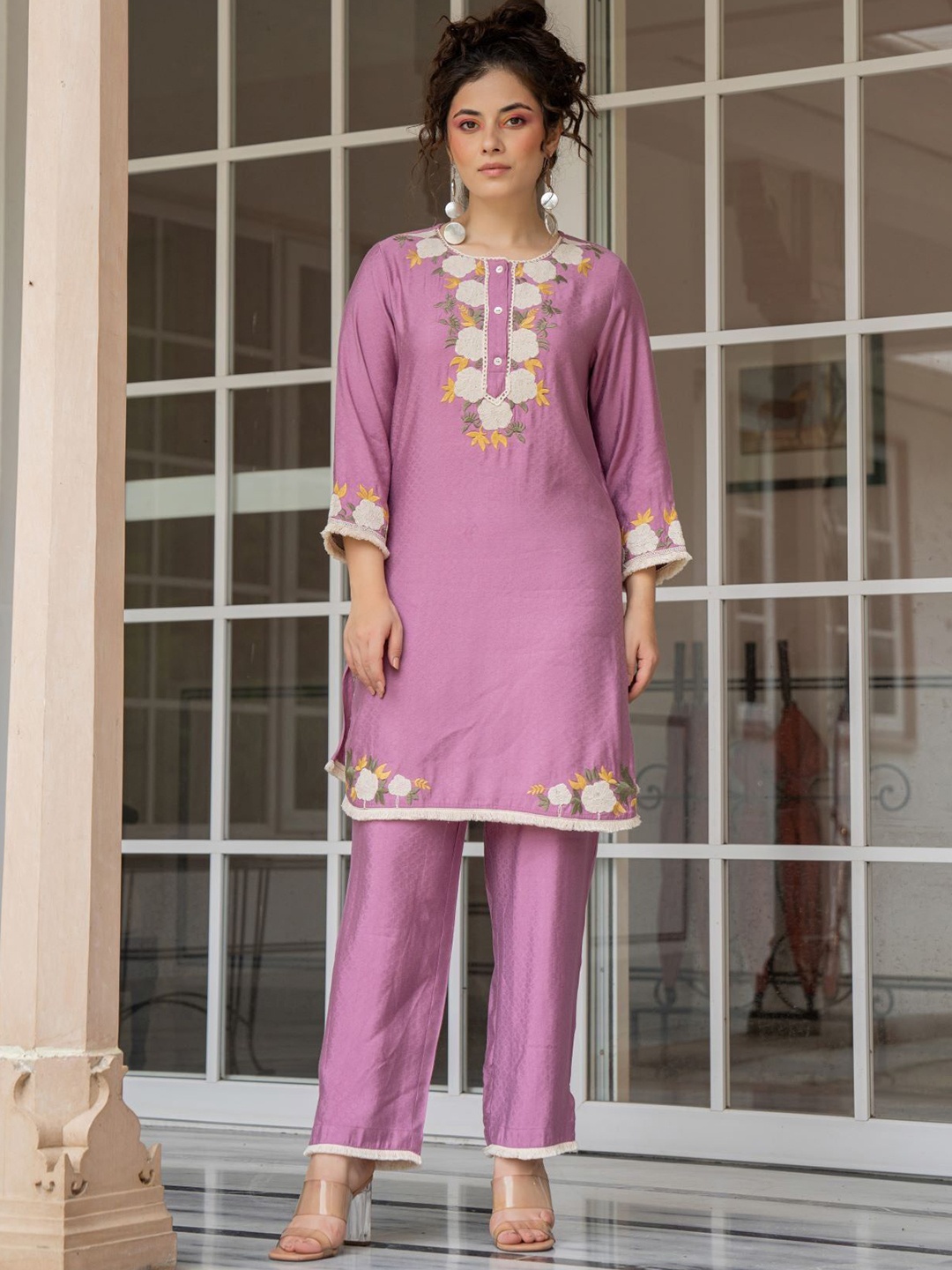 

FREYAA Ethnic Motifs Embroidered Round Neck Tunic With Trousers, Purple