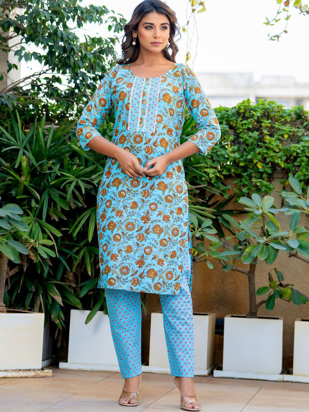 

PRETTY PALLU Floral Printed Pure Cotton Straight Kurta With Trousers And Dupatta, Blue