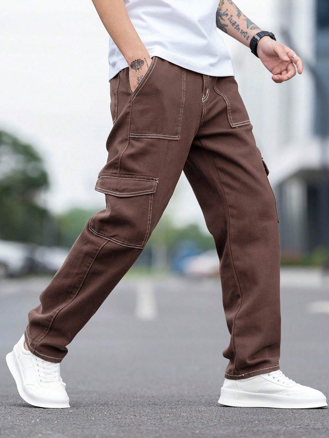 

URBAN INDY Men Cotton Regular Fit Cargo Trousers, Brown