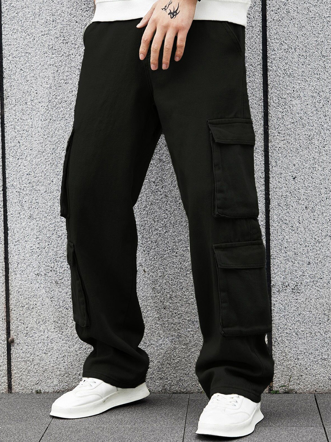 

URBAN INDY Men High-Rise Cotton Cargo Trousers, Black