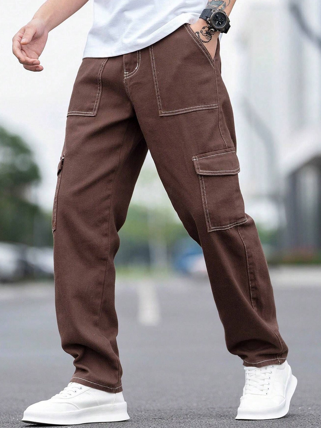 

URBAN INDY Men High-Rise Cotton Cargo Trousers, Brown