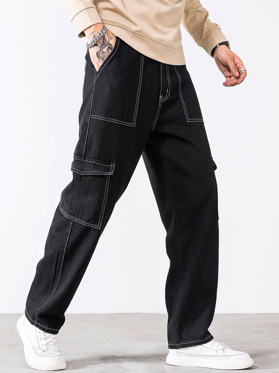 

URBAN INDY Men High-Rise Cotton Cargo Trousers, Black