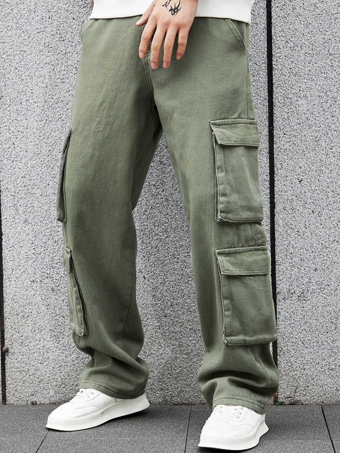 

URBAN INDY Men High-Rise Cotton Cargo Trousers, Olive